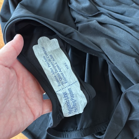 NWT Swimsuit romper - Picture 4 of 8